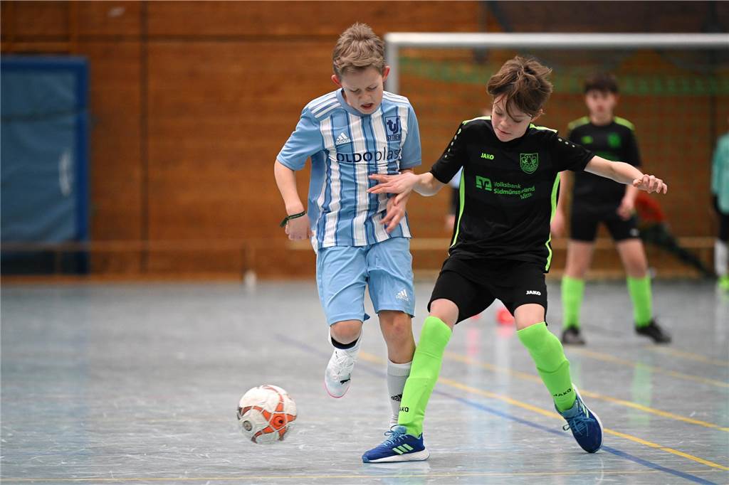 Bei den E-Junioren hat der TuS Haltern am See den Titel geholt. Mit 13 Punkten aus fünf Spielen landete der TuS vor dem SV Hullern (zehn Punkte) und dem SV Bossendorf (8 Punkte).