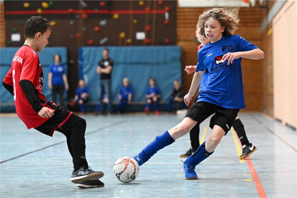 Bei den E-Junioren hat der TuS Haltern am See den Titel geholt. Mit 13 Punkten aus fünf Spielen landete der TuS vor dem SV Hullern (zehn Punkte) und dem SV Bossendorf (8 Punkte).