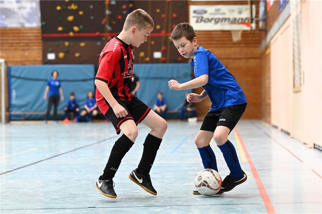 Bei den E-Junioren hat der TuS Haltern am See den Titel geholt. Mit 13 Punkten aus fünf Spielen landete der TuS vor dem SV Hullern (zehn Punkte) und dem SV Bossendorf (8 Punkte).