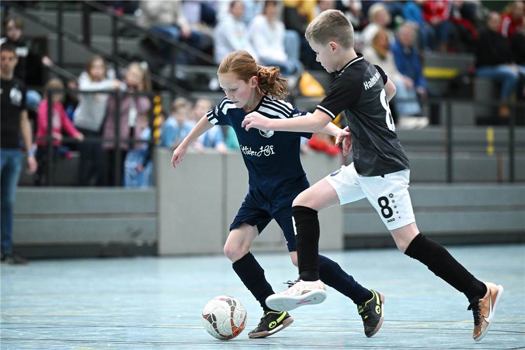 Bei den E-Junioren hat der TuS Haltern am See den Titel geholt. Mit 13 Punkten aus fünf Spielen landete der TuS vor dem SV Hullern (zehn Punkte) und dem SV Bossendorf (8 Punkte).