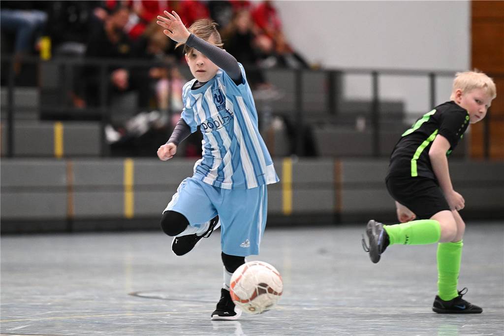 Bei den E-Junioren hat der TuS Haltern am See den Titel geholt. Mit 13 Punkten aus fünf Spielen landete der TuS vor dem SV Hullern (zehn Punkte) und dem SV Bossendorf (8 Punkte).