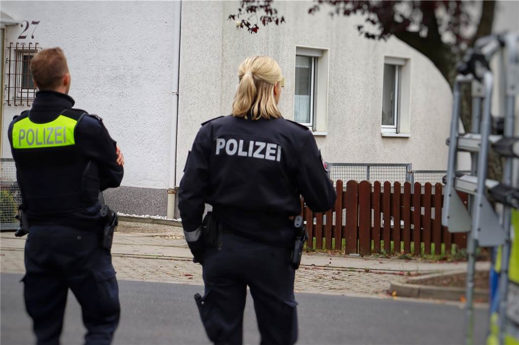 Polizei im Kreis Unna gibt Einblick in ihre Fahndungsliste Bei den Ermittlungen holt sich die Polizei bisweilen Unterstützung aus der Öffentlichkeit. Dazu werden Personen zur Fahndung ausgeschrieben, deren Fotos auch veröffentlicht werden dürfen.