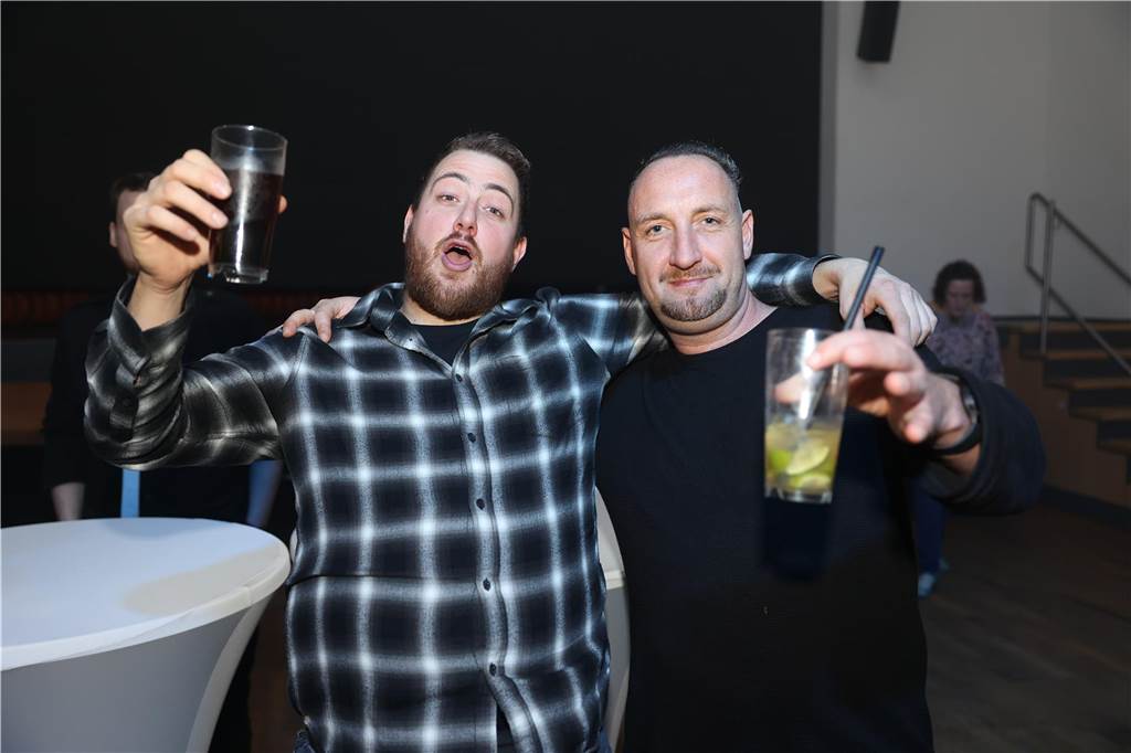 Bei den Gästen der Sim-Jü-Party herrschte am Samstagabend super Stimmung.