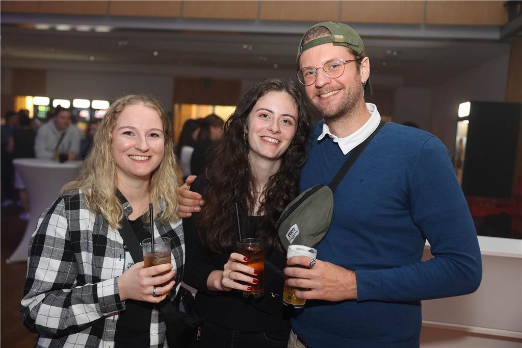 Bei den Gästen der Sim-Jü-Party herrschte am Samstagabend super Stimmung.