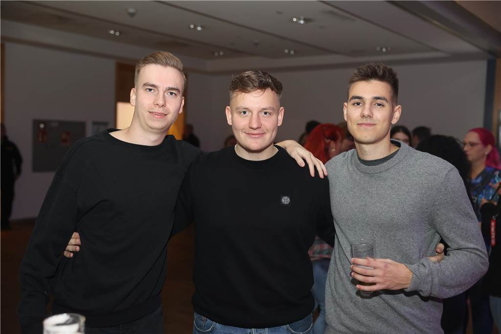 Bei den Gästen der Sim-Jü-Party herrschte am Samstagabend super Stimmung.