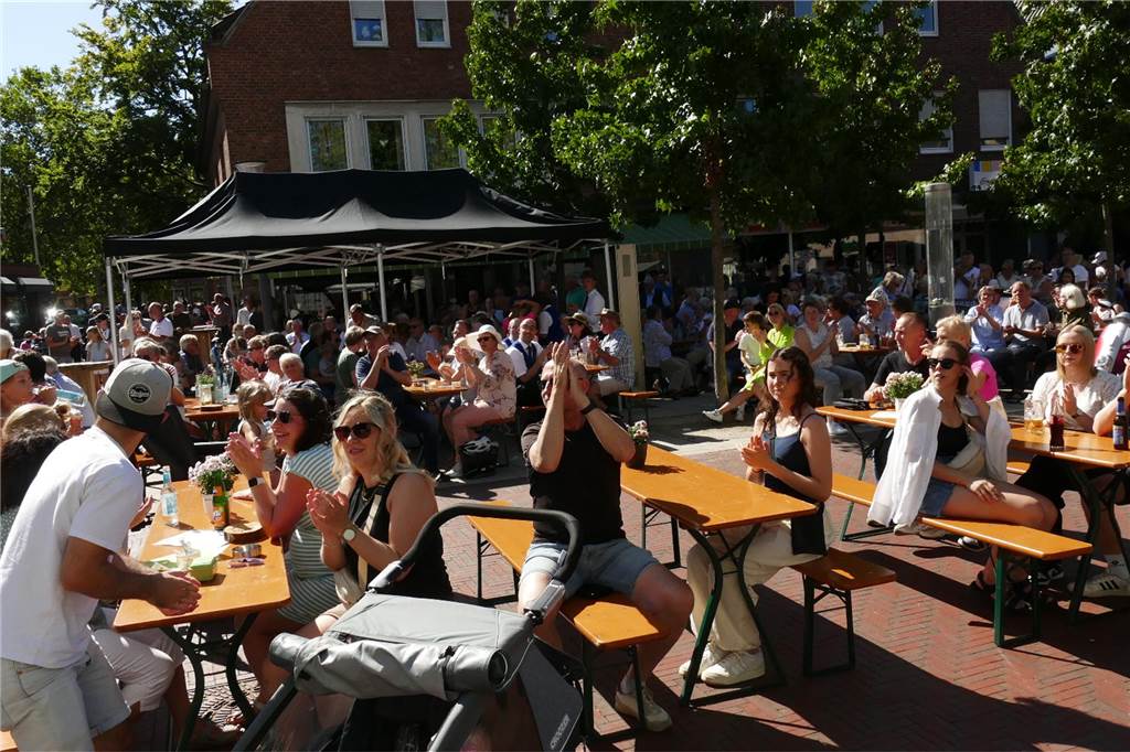 Bei den Marktplatztönen stand am Sonntag das große Husarenkonzert auf dem Plan.