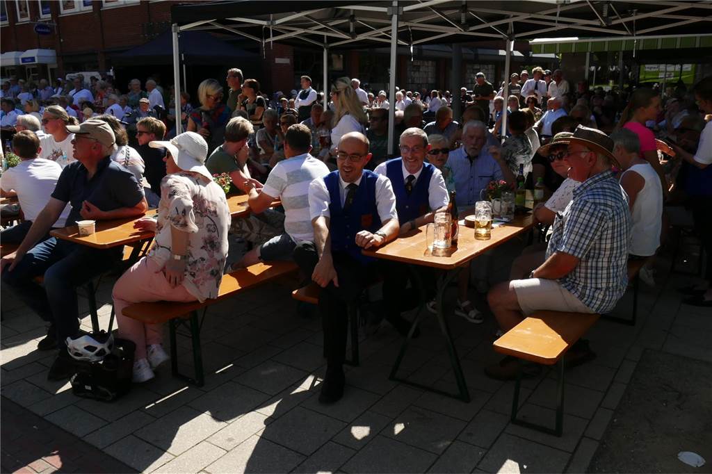 Bei den Marktplatztönen stand am Sonntag das große Husarenkonzert auf dem Plan.