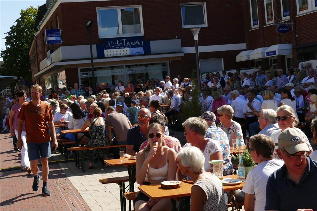 Bei den Marktplatztönen stand am Sonntag das große Husarenkonzert auf dem Plan.