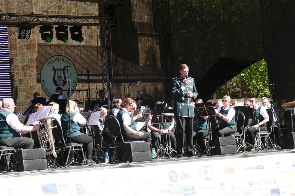 Bei den Marktplatztönen stand am Sonntag das große Husarenkonzert auf dem Plan.