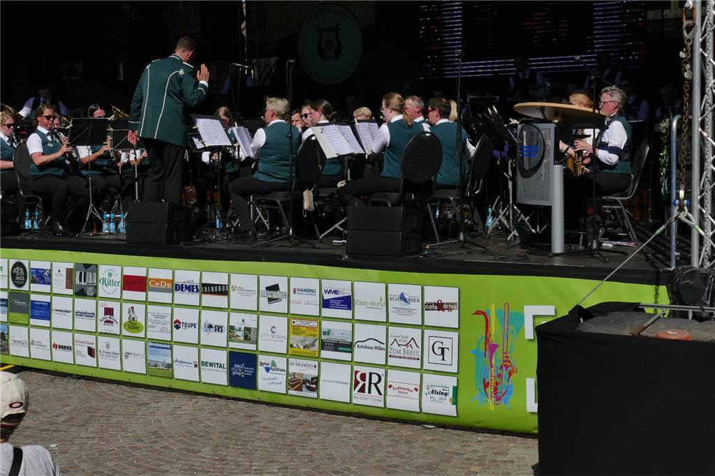 Bei den Marktplatztönen stand am Sonntag das große Husarenkonzert auf dem Plan.