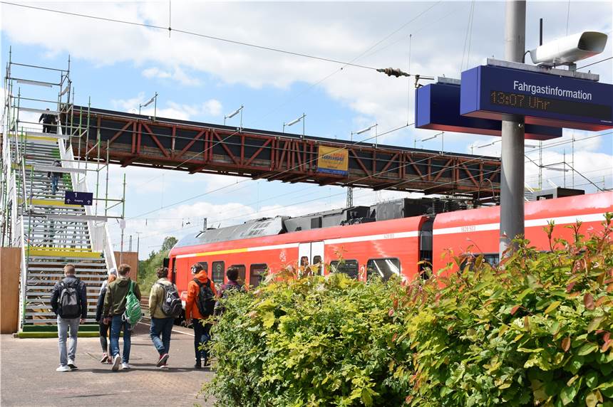Ausfälle, Umleitungen und Ersatzverkehr für Zug-Passagiere ab Haltern stehen an Bei der Bahn stehen wieder Zugausfälle an.