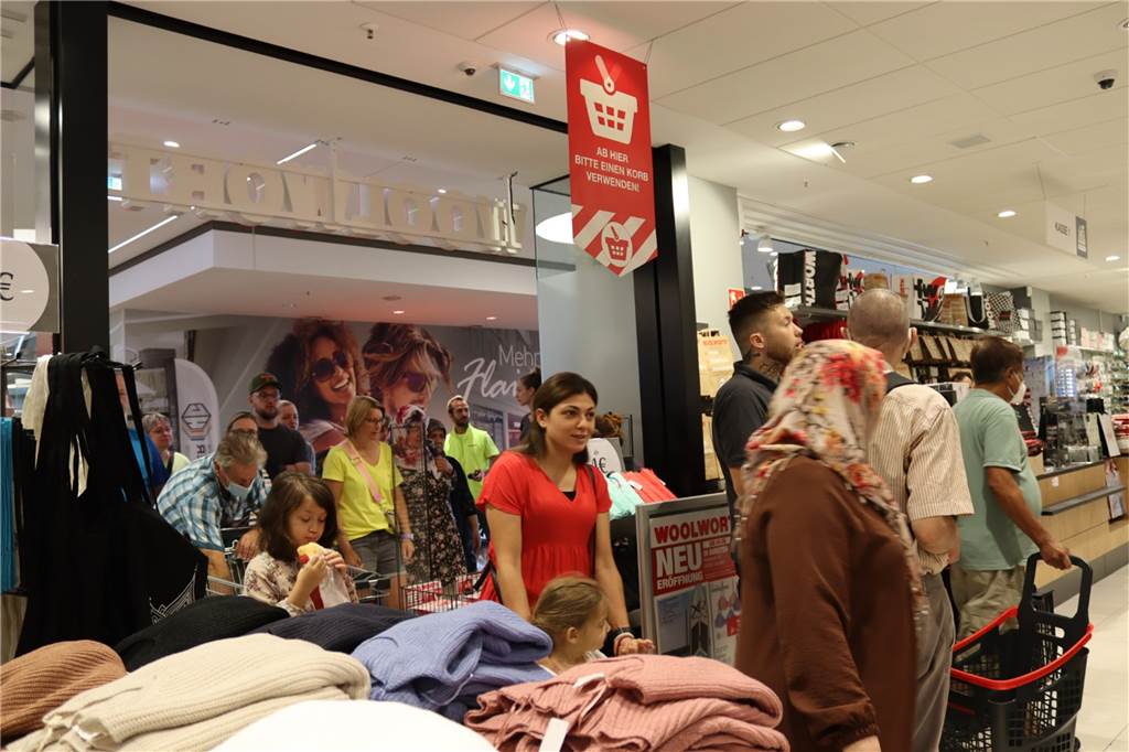 Woolworth in Dorsten erhält eindeutige Bewertungen von Kunden Bei der Eröffnung stürmten die Kundinnen und Kunden schnell die Woolworth-Filiale in Dorsten.
