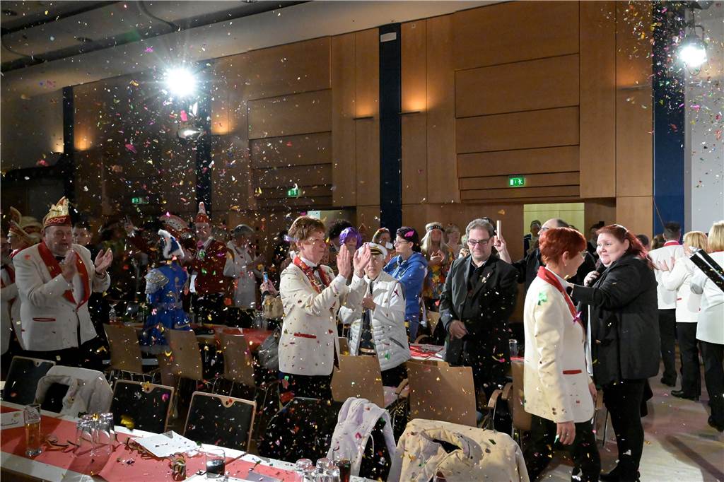 Bei der Galasitzung der Interessensgemeinschaft Werner Karneval (IWK) im Kolpingsaal wurde am Samstag (28.1.) ausgelassen gefeiert.