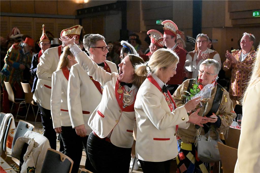 Bei der Galasitzung der Interessensgemeinschaft Werner Karneval (IWK) im Kolpingsaal wurde am Samstag (28.1.) ausgelassen gefeiert.