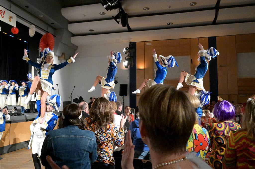 Bei der Galasitzung der Interessensgemeinschaft Werner Karneval (IWK) im Kolpingsaal wurde am Samstag (28.1.) ausgelassen gefeiert.
