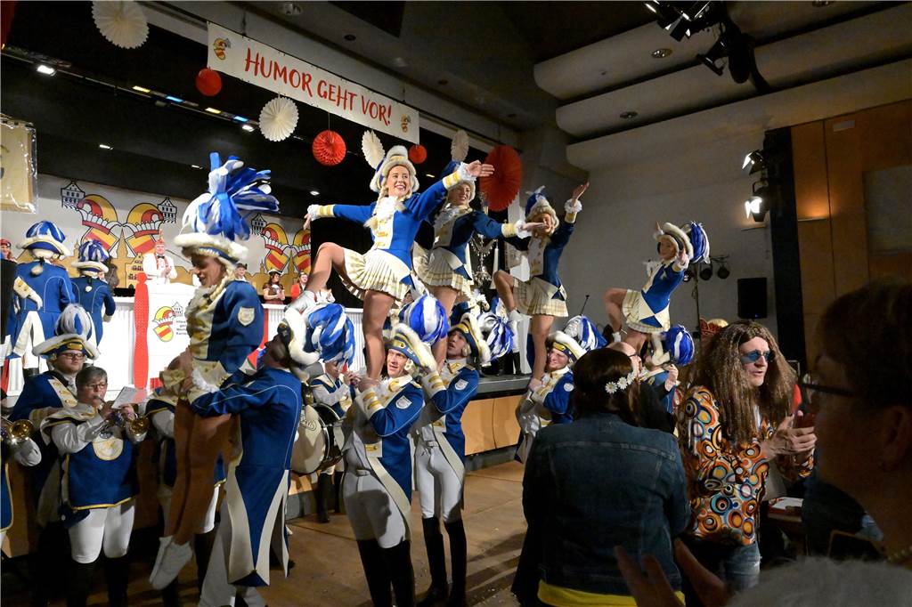 Bei der Galasitzung der Interessensgemeinschaft Werner Karneval (IWK) im Kolpingsaal wurde am Samstag (28.1.) ausgelassen gefeiert.