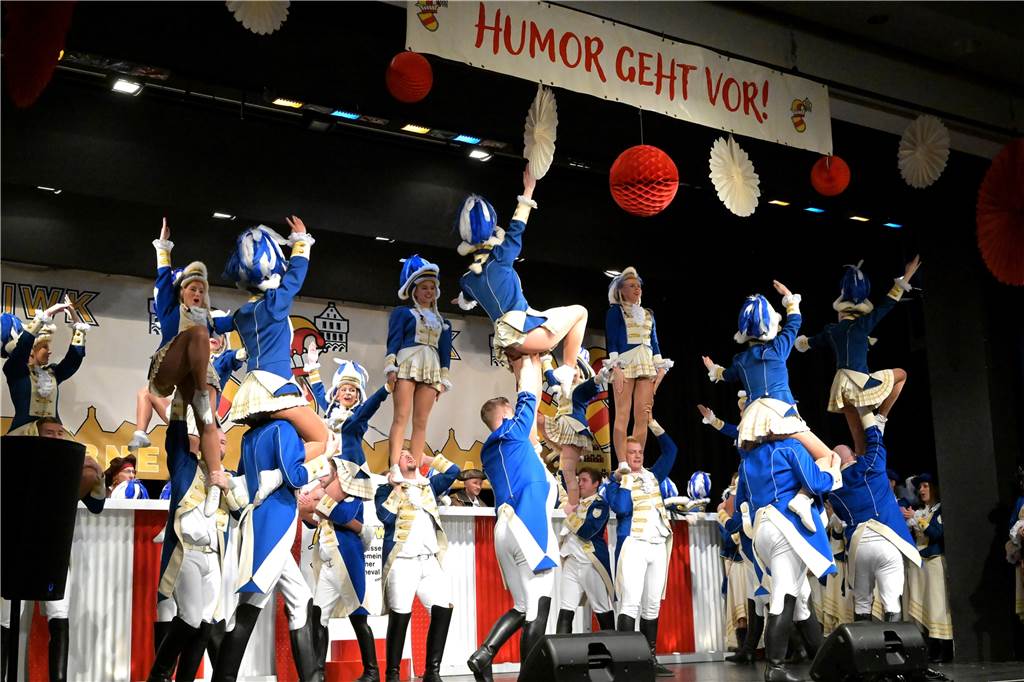 Bei der Galasitzung der Interessensgemeinschaft Werner Karneval (IWK) im Kolpingsaal wurde am Samstag (28.1.) ausgelassen gefeiert.
