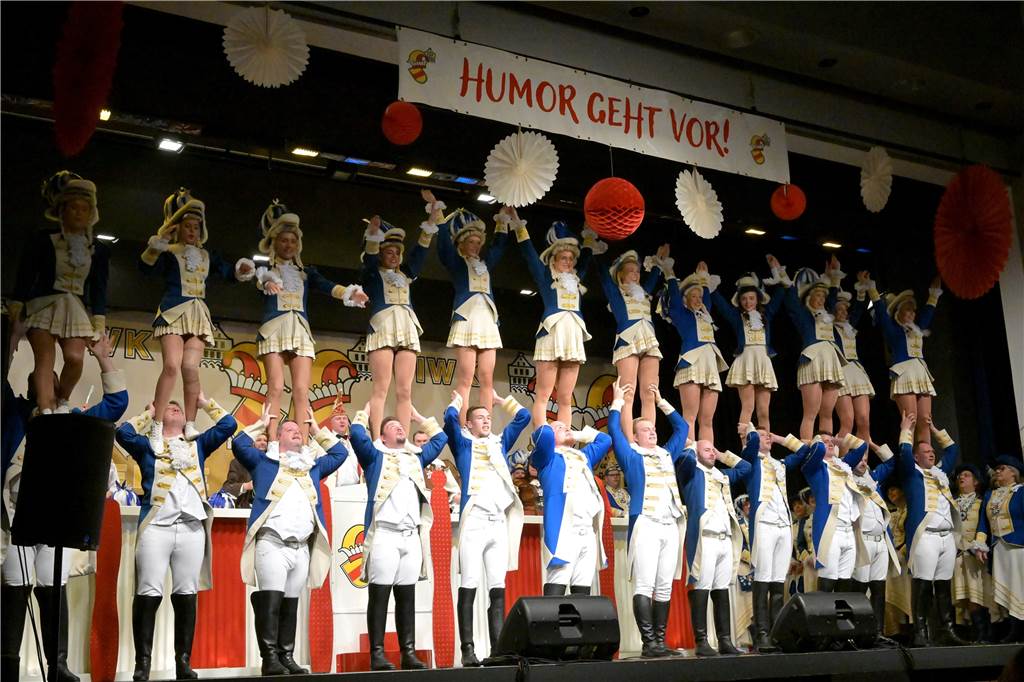 Bei der Galasitzung der Interessensgemeinschaft Werner Karneval (IWK) im Kolpingsaal wurde am Samstag (28.1.) ausgelassen gefeiert.