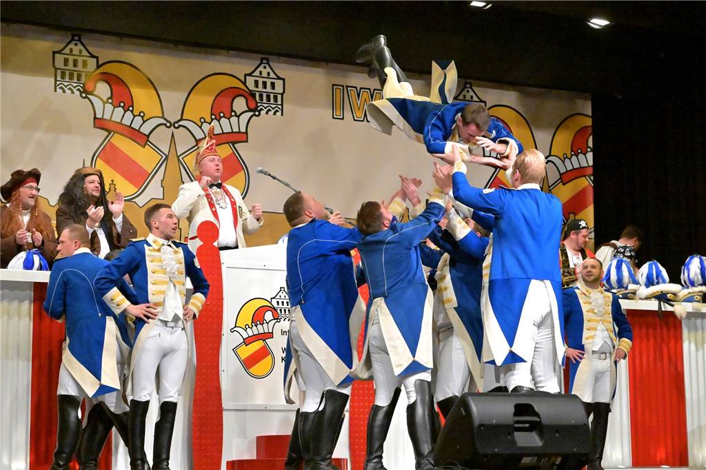 Bei der Galasitzung der Interessensgemeinschaft Werner Karneval (IWK) im Kolpingsaal wurde am Samstag (28.1.) ausgelassen gefeiert.