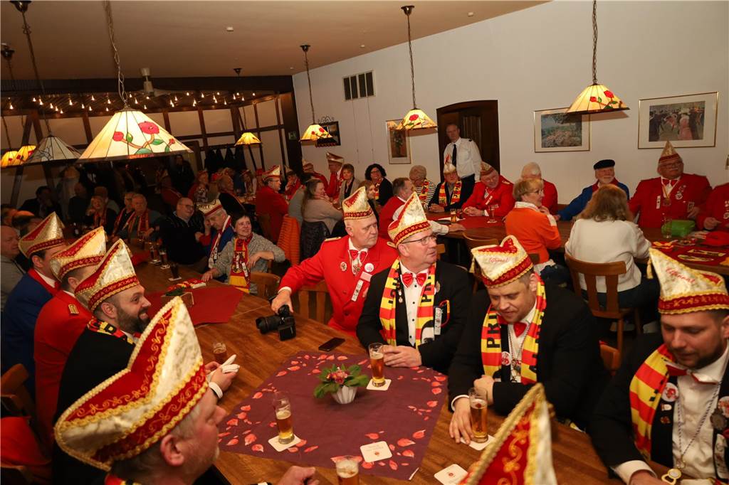 20 Großwagen, 50 Fuß- und acht Musikgruppen mit dabei beim Umzug Bei der Generalversammlung der Wagenbauer wurde auch die Zugaufstellung bekannt gegeben.