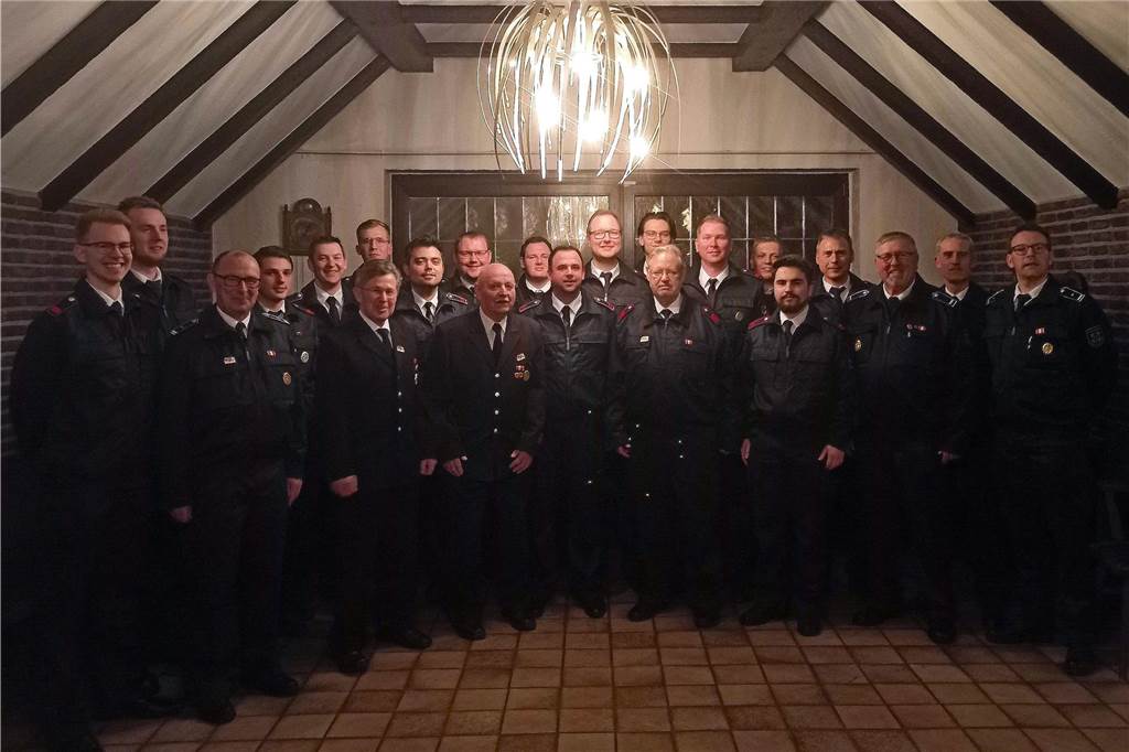 Freiwillige Feuerwehr blickt auf außergewöhnliche Einsätze zurück Bei der Generalversammlung nahm die Ortswehr Kirchhellen zahlreiche Ehrungen vor und bestätigte den Vorstand in seinem Amt.