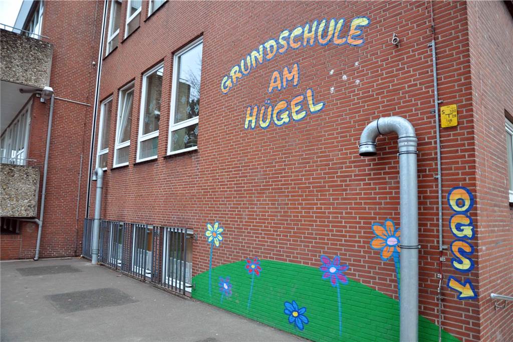 Grundschulen suchen verzweifelt nach einem Schulleiter Bei der Grundschule Am Hügel in Castrop ist die Stellenbesetzung so gut wie durch.