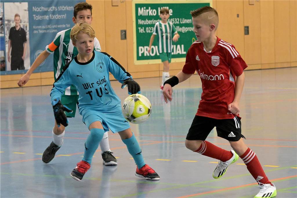 Bei der Hallenstadtmeisterschaft der E-Junioren setzte sich der SV Preußen Lünen durch.