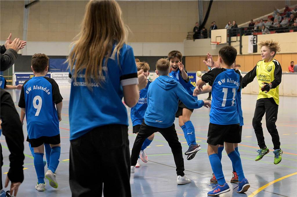 Bei der Hallenstadtmeisterschaft der E-Junioren setzte sich der SV Preußen Lünen durch.