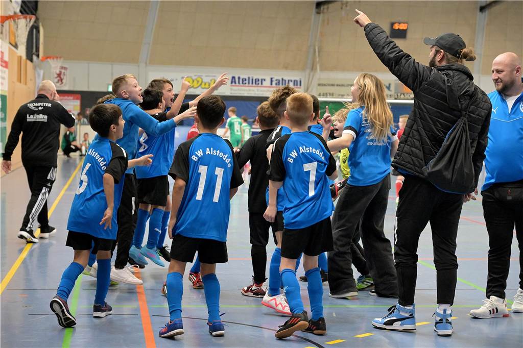 Bei der Hallenstadtmeisterschaft der E-Junioren setzte sich der SV Preußen Lünen durch.