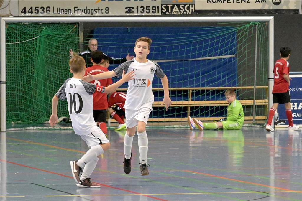 Bei der Hallenstadtmeisterschaft der E-Junioren setzte sich der SV Preußen Lünen durch.