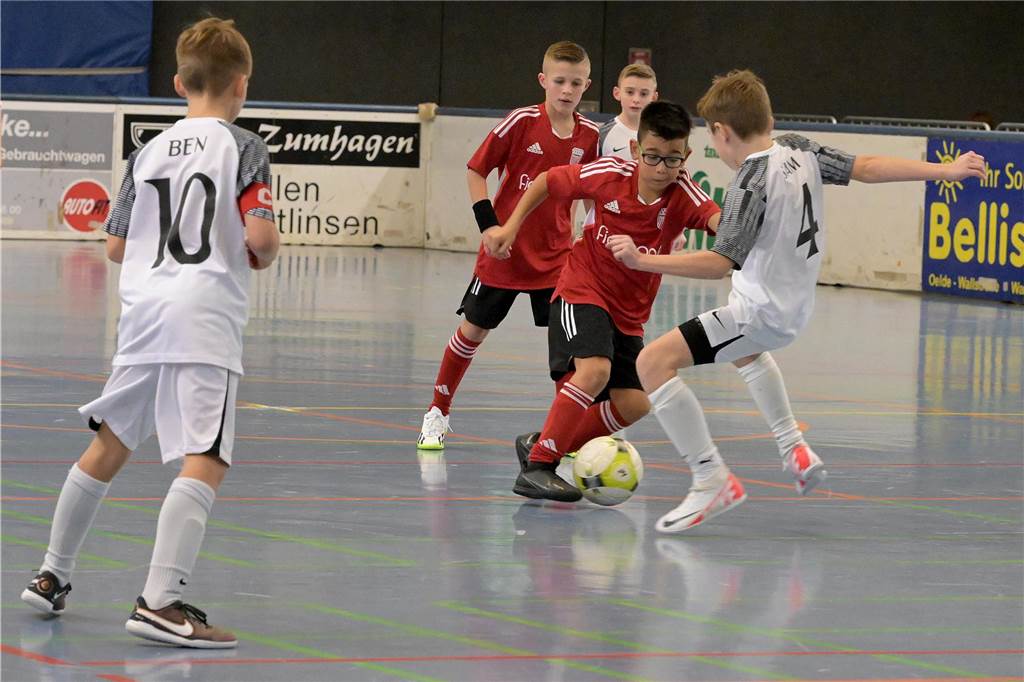 Bei der Hallenstadtmeisterschaft der E-Junioren setzte sich der SV Preußen Lünen durch.