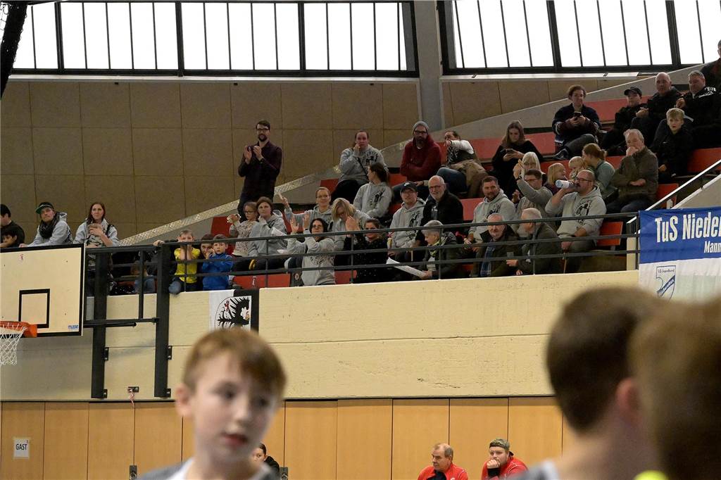 Bei der Hallenstadtmeisterschaft der E-Junioren setzte sich der SV Preußen Lünen durch.
