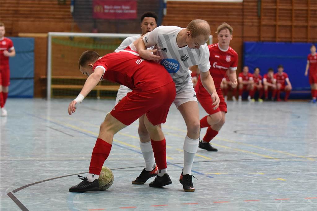 Bei der Halterner Hallenfußball-Stadtmeisterschaft 2023 war wieder viel los. Wir haben natürlich wieder mal zahlreiche Bilder vom Budenzauber mitgebracht.
