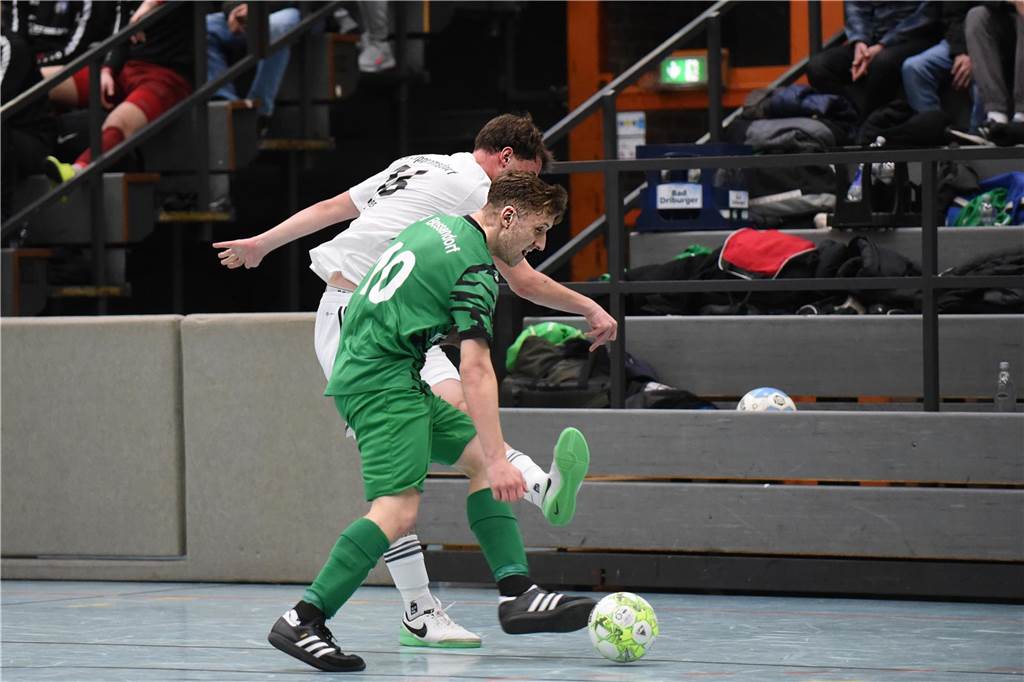 Bei der Halterner Hallenfußball-Stadtmeisterschaft 2023 war wieder viel los. Wir haben natürlich wieder mal zahlreiche Bilder vom Budenzauber mitgebracht.