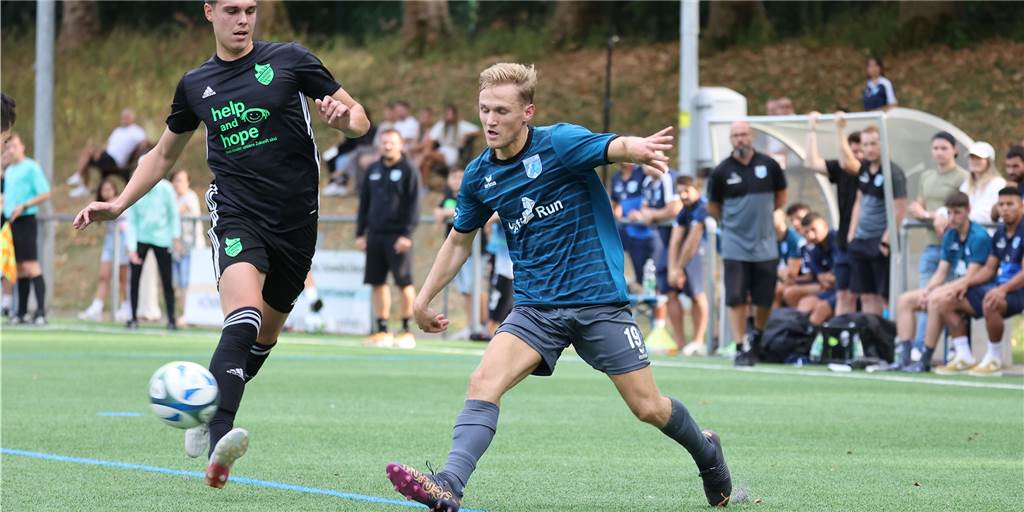 Kapitän von Wacker Obercastrop: Iserlohner liegen uns mehr als die Teams mit langen Bällen Bei der Hoffnung auf den ersten Saisonsieg setzen die Westfalenliga-Fußballer von Wacker Obercastrop auch auf Gianluca Zentler (r), der zuletzt fehlte.