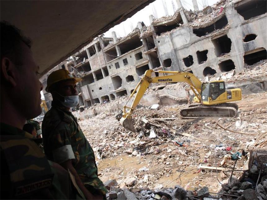 218 Textilfabriken in Bangladesch seit Unglück geschlossen Bei der Rana-Plaza-Katastrophe kamem mehr als 1100 Menschen ums Leben. Foto: Abir Abdullah/Archiv