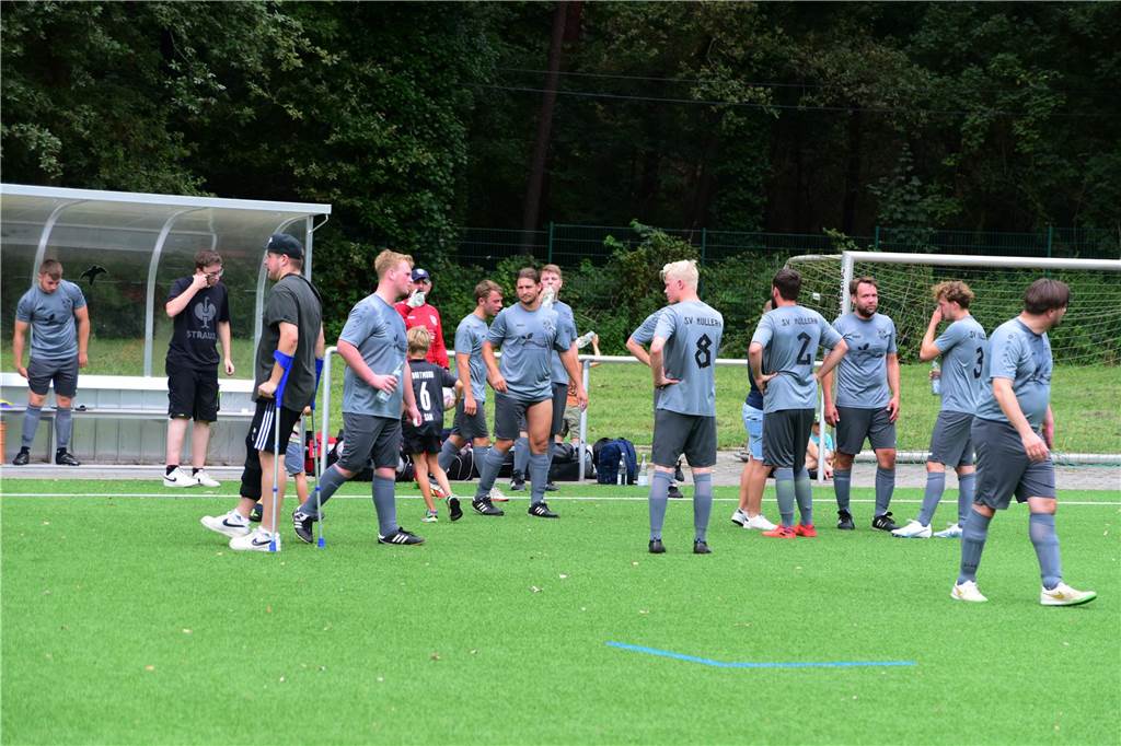 Bei der Stadtmeisterschaft der Reserven zogen am ersten Tag der TuS Haltern, SV Bossendorf, SV Lippramsdorf und Concordia Flaesheim ins Halbfinale ein. Jedes der acht Halterner Teams war am Samstag dreimal im Einsatz.