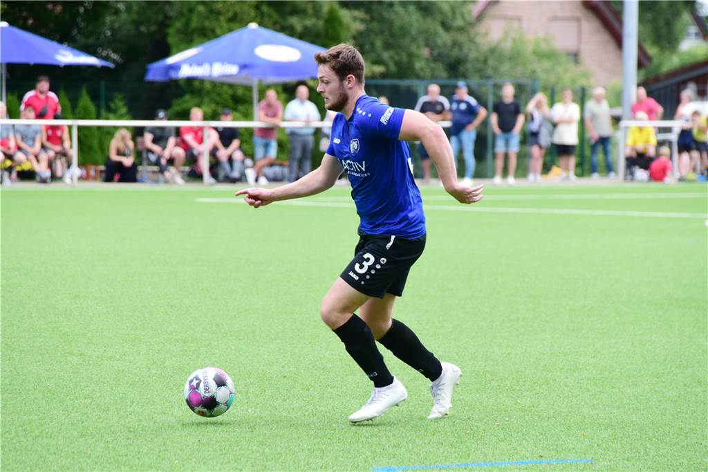 Bei der Stadtmeisterschaft der Reserven zogen am ersten Tag der TuS Haltern, SV Bossendorf, SV Lippramsdorf und Concordia Flaesheim ins Halbfinale ein. Jedes der acht Halterner Teams war am Samstag dreimal im Einsatz.