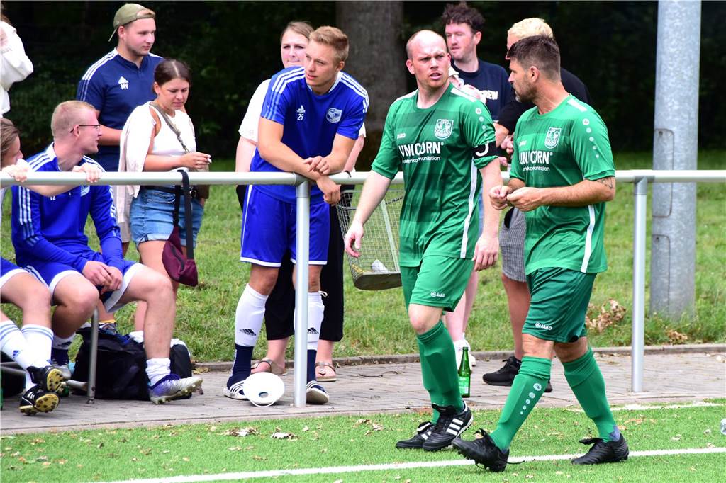 Bei der Stadtmeisterschaft der Reserven zogen am ersten Tag der TuS Haltern, SV Bossendorf, SV Lippramsdorf und Concordia Flaesheim ins Halbfinale ein. Jedes der acht Halterner Teams war am Samstag dreimal im Einsatz.