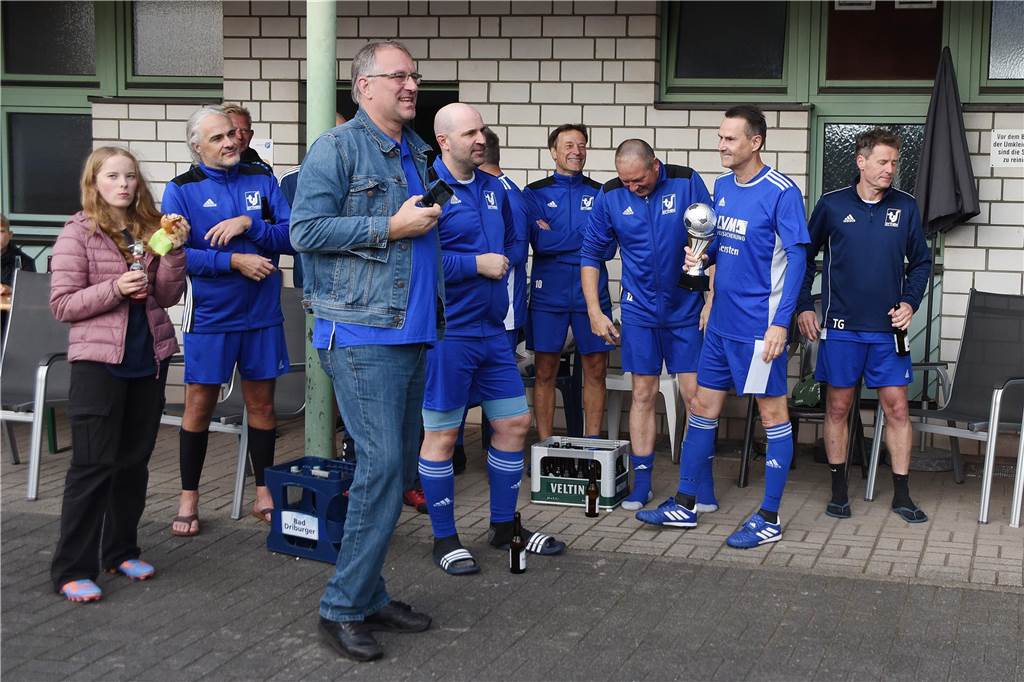 Bei der Ü40-Stadtmeisterschaft hat sich das Team des TuS Haltern im Elfmeterschießen gegen den TuS Sythen durchgesetzt und den Titel geholt.