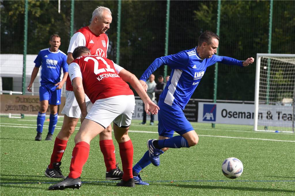 Bei der Ü40-Stadtmeisterschaft hat sich das Team des TuS Haltern im Elfmeterschießen gegen den TuS Sythen durchgesetzt und den Titel geholt.