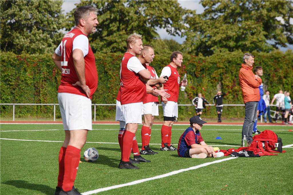 Bei der Ü40-Stadtmeisterschaft hat sich das Team des TuS Haltern im Elfmeterschießen gegen den TuS Sythen durchgesetzt und den Titel geholt.