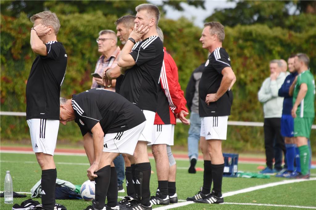 Bei der Ü40-Stadtmeisterschaft hat sich das Team des TuS Haltern im Elfmeterschießen gegen den TuS Sythen durchgesetzt und den Titel geholt.