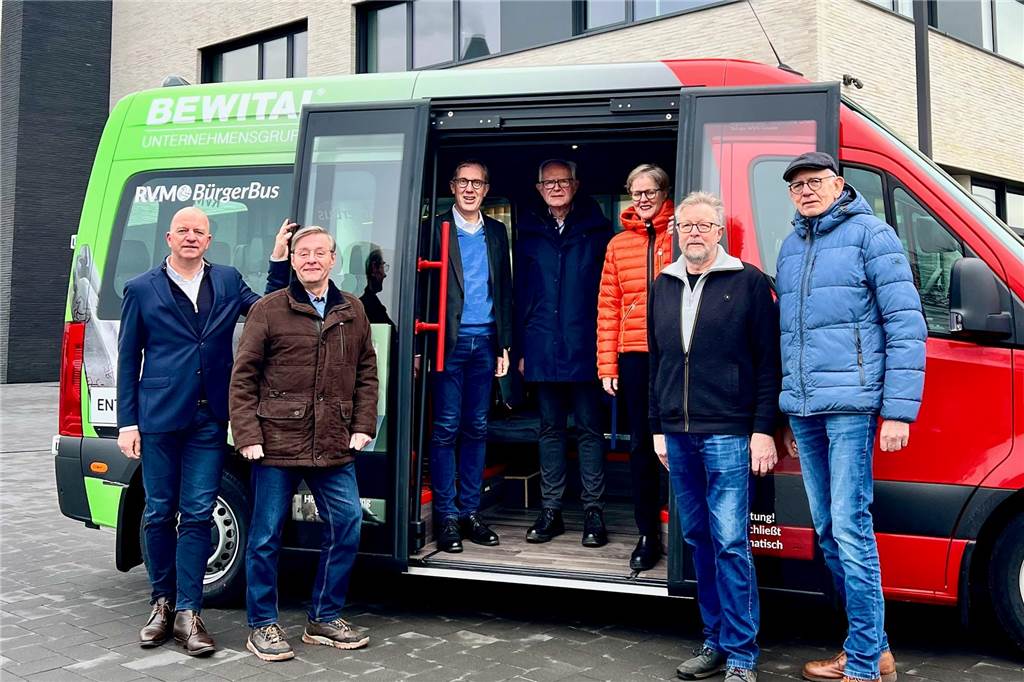 Neuer Bürgerbus ist in Betrieb: Mehr Komfort für Fahrgäste und Fahrer Vorstellung des neuen Bürgerbusses