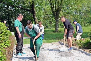 Bei der zweiten Putzaktion Ende April sollen Spielplatz und das Beachvolleyballfeld wieder hergerichtet werden.