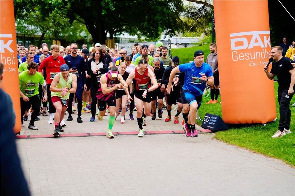 Bei Dortmunder Frühlingslauf im Revierpark Wischlingen waren am Sonntag viele Laufbegeisterte unterwegs.