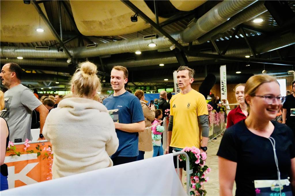Bei Dortmunder Frühlingslauf im Revierpark Wischlingen waren am Sonntag viele Laufbegeisterte unterwegs.