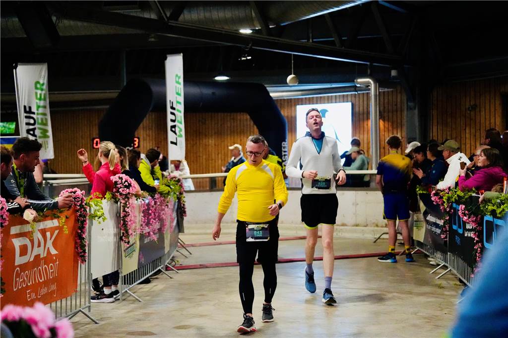 Bei Dortmunder Frühlingslauf im Revierpark Wischlingen waren am Sonntag viele Laufbegeisterte unterwegs.