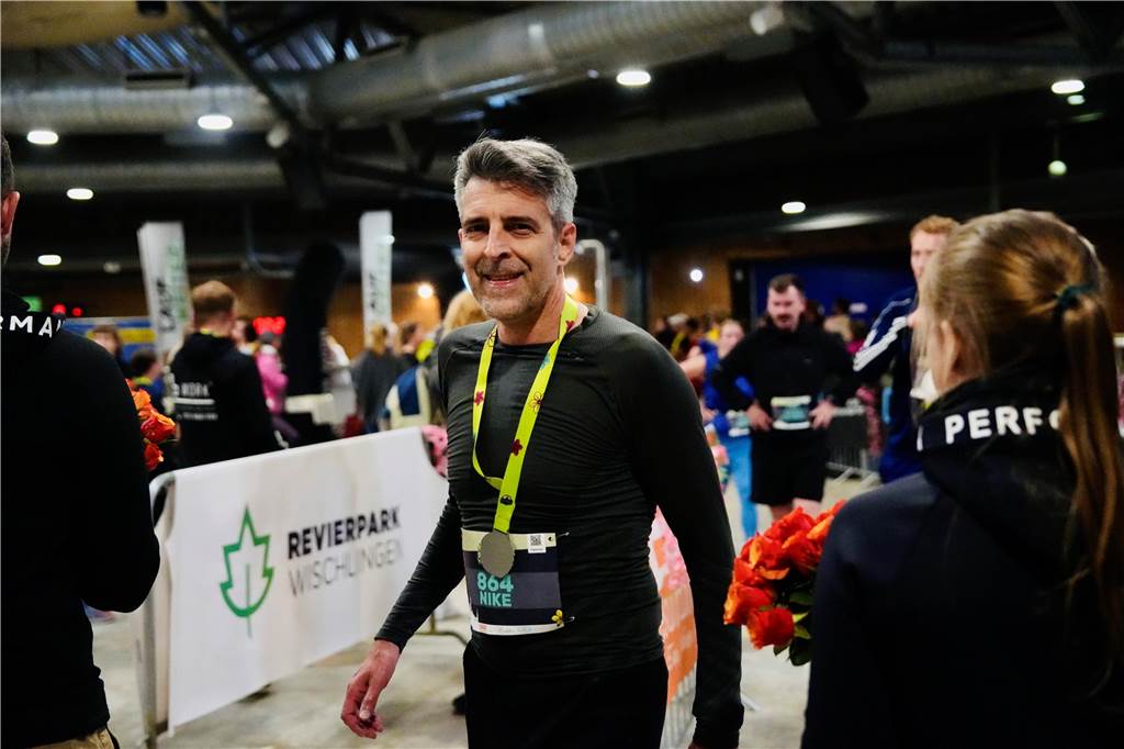 Bei Dortmunder Frühlingslauf im Revierpark Wischlingen waren am Sonntag viele Laufbegeisterte unterwegs.