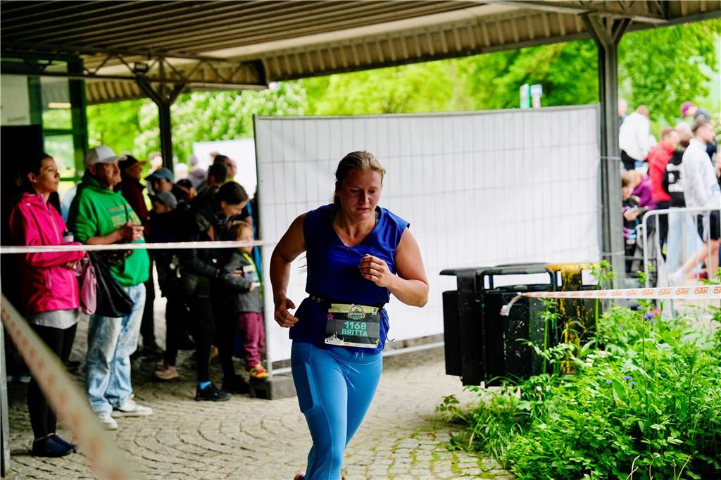 Bei Dortmunder Frühlingslauf im Revierpark Wischlingen waren am Sonntag viele Laufbegeisterte unterwegs.